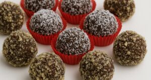 Vánoční rumové kuličky s kokosem a ořechy