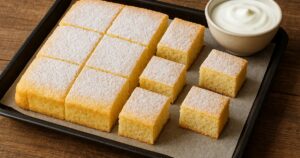 Vláčný jogurtový koláč s vanilkou