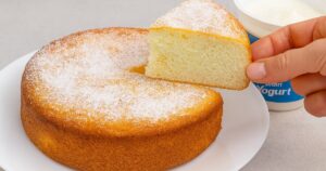 Rychlý koláč z jogurtu bez mouky