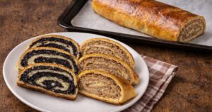 Makový a ořechový závin z margarínového těsta