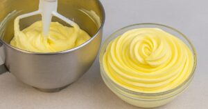 Dortový krém z bílé čokolády