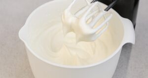 Smetanový krém z mascarpone a šlehačky