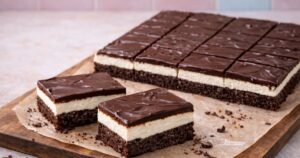 Čokoládový dort s krémem ze smetany a Salka