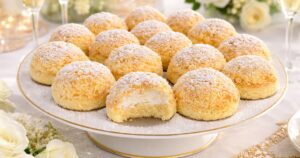 Piškotové „bomby“ s pomerančovou šlehačkou