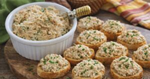 Tuňáková pomazánka se sýrem a vejci