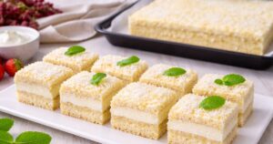 Rychlý piškotový dort s jogurtem a mascarpone